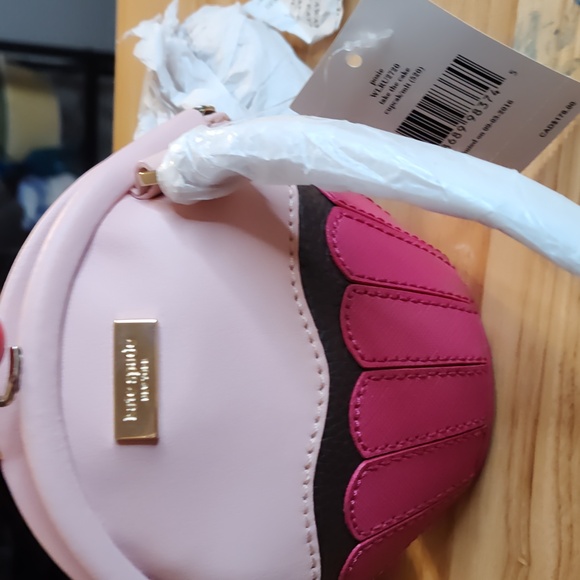 Kate SpadeNWT Take The Cake Pink Cupcake Wristlet with Sparkle Accents - Picture 3 of 4